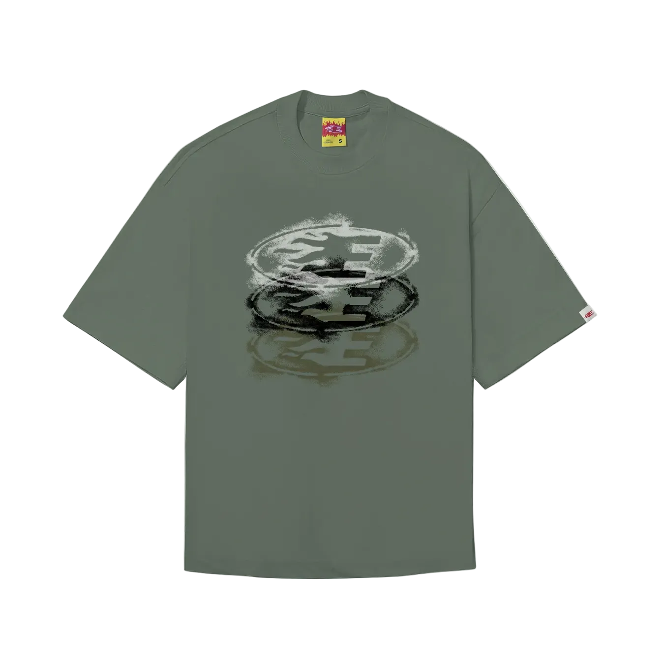 CAMISETA BOXY "STENCIL" VERDE